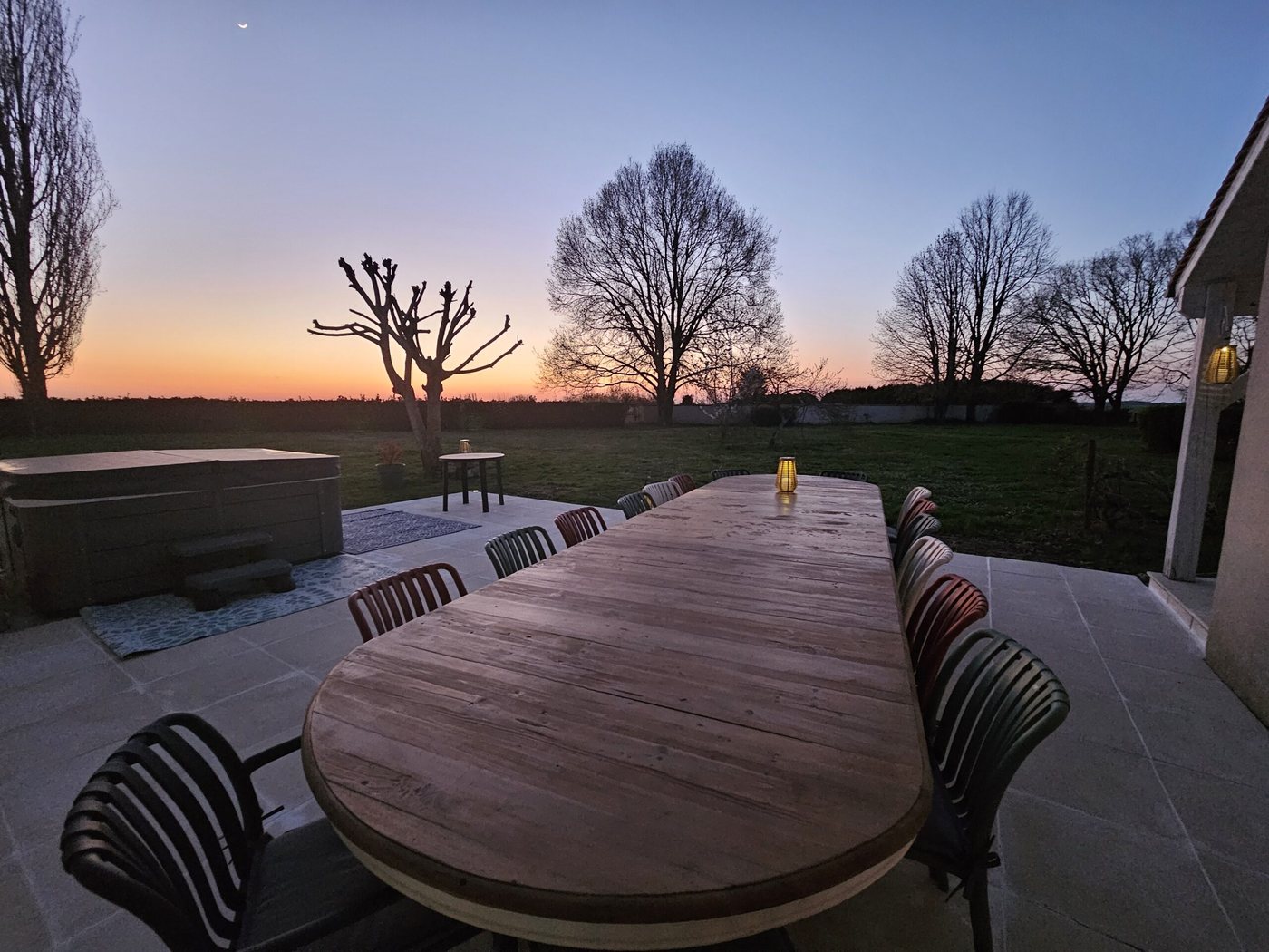 Terrasse au coucher du soleil